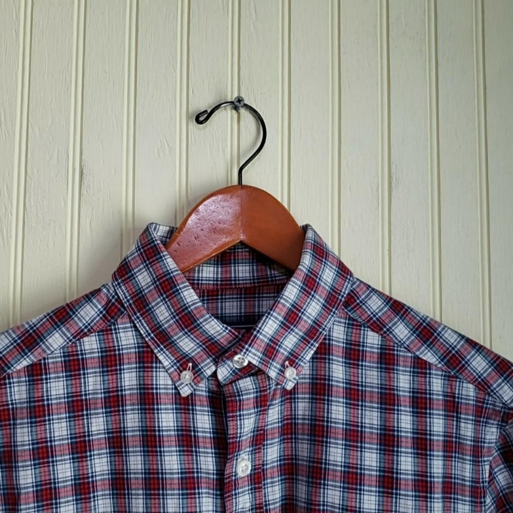 Vineyard Vines Whale Shirt Men Small Red Blue Plaid 100% Cotton Button-Down